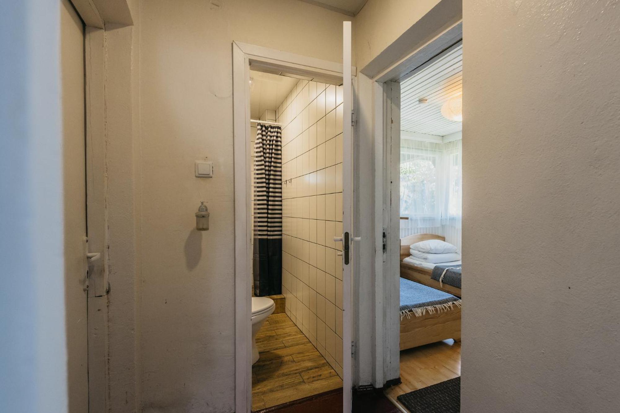 Guboja Hotell Nida Rum bild